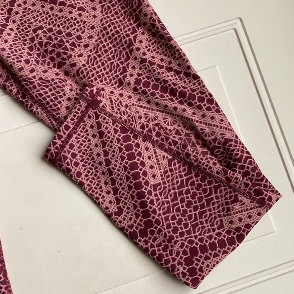 Fabletics Powerhold High Rise Legging Size Medium - Picture 5 of 7